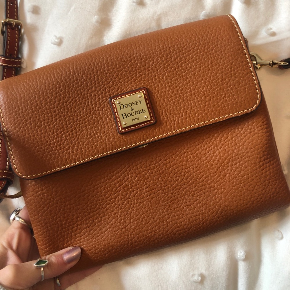 Dooney & Bourke Mid Crossover Camel Bag